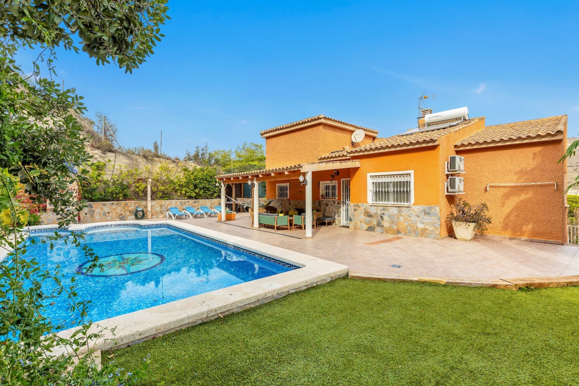 Resale - Villa - El Campello - Costa Blanca