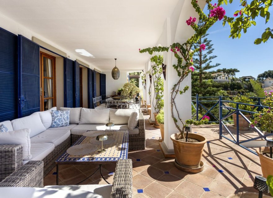 Resale - Villa - El Madroñal - Costa del Sol