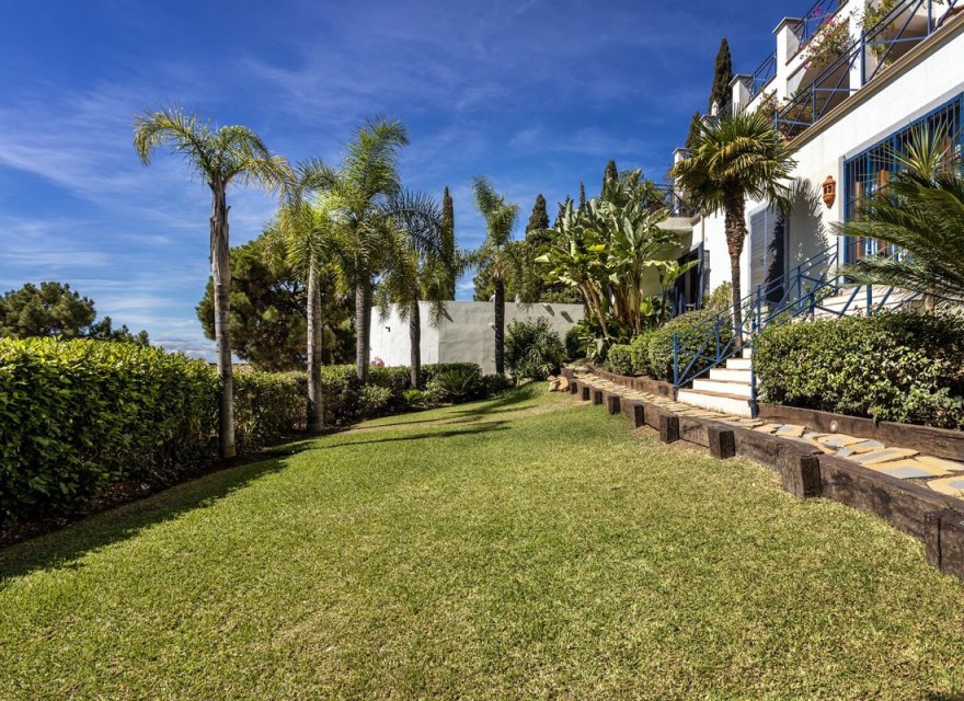 Resale - Villa - El Madroñal - Costa del Sol