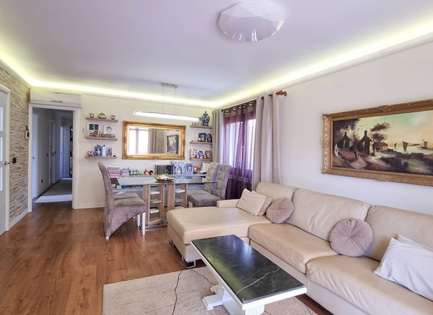 Resale - Villa - El Toro