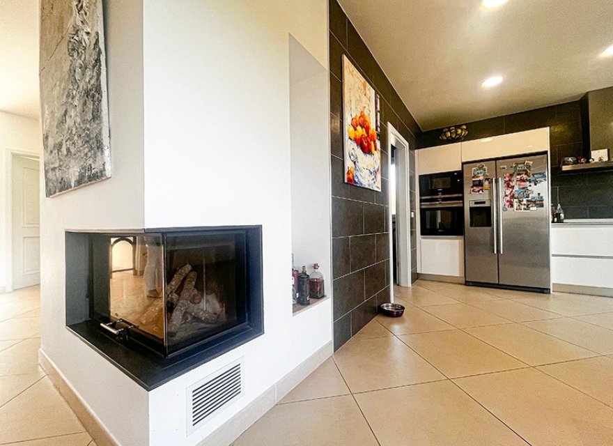 Resale - Villa - El Toro