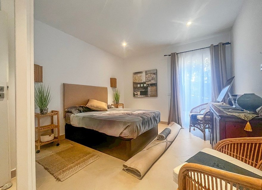 Resale - Villa - El Toro