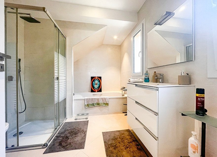 Resale - Villa - El Toro