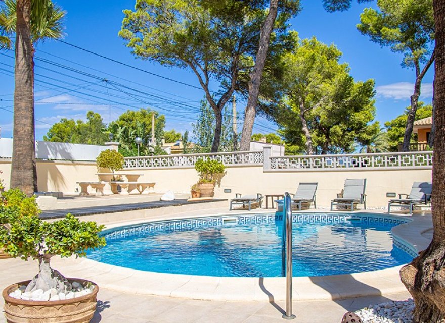 Resale - Villa - El Toro