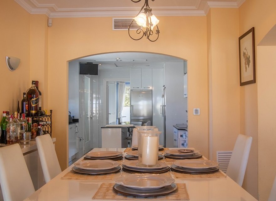 Resale - Villa - El Toro