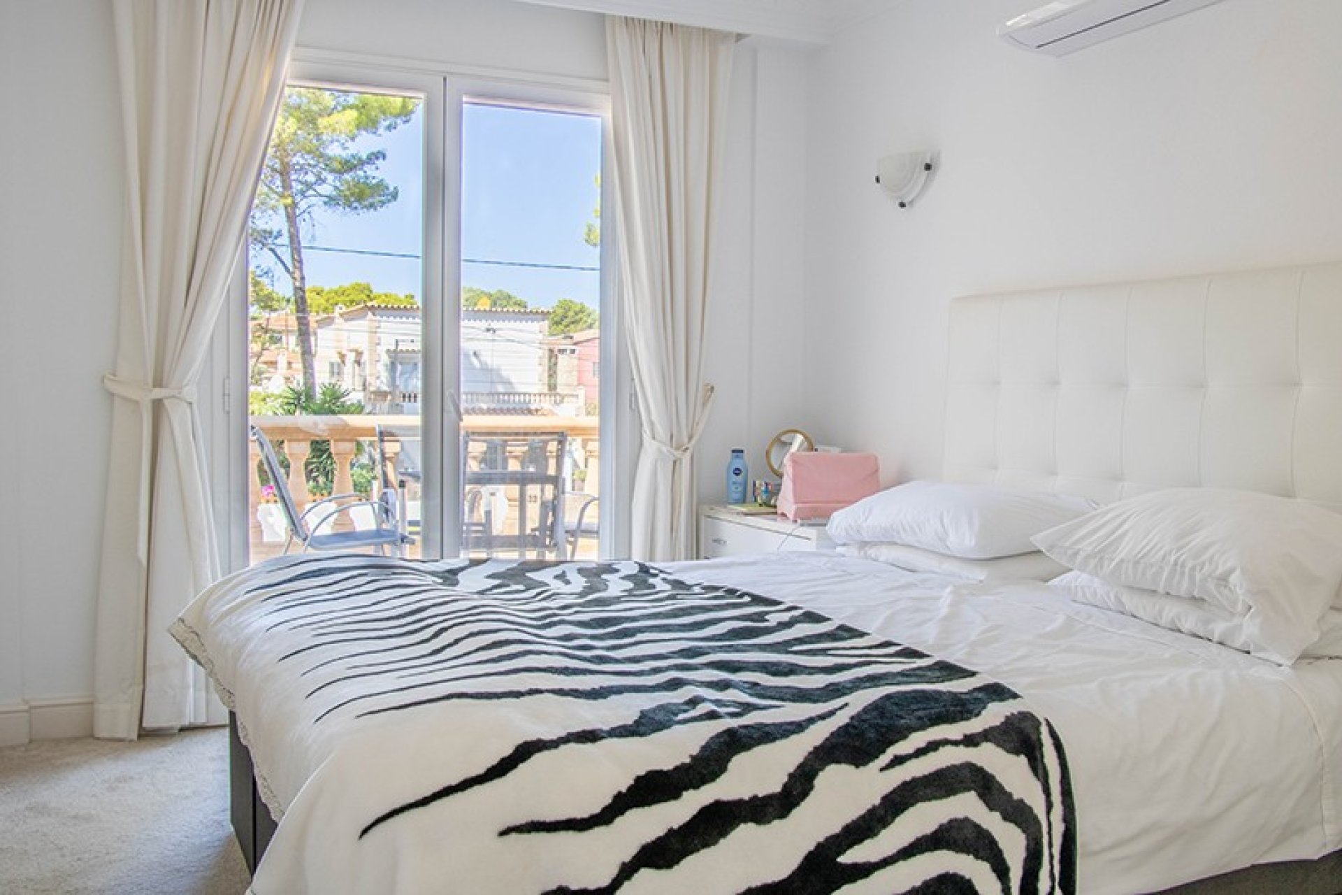 Resale - Villa - El Toro