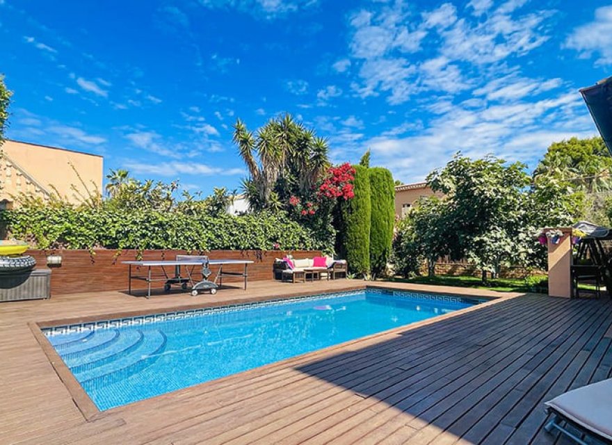 Resale - Villa - El Toro