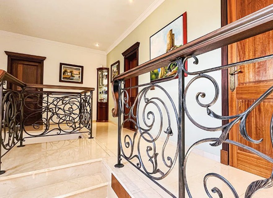 Resale - Villa - El Toro