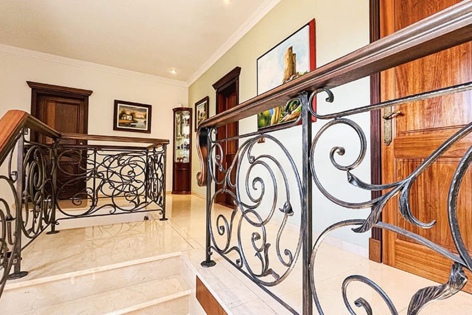 Resale - Villa - El Toro