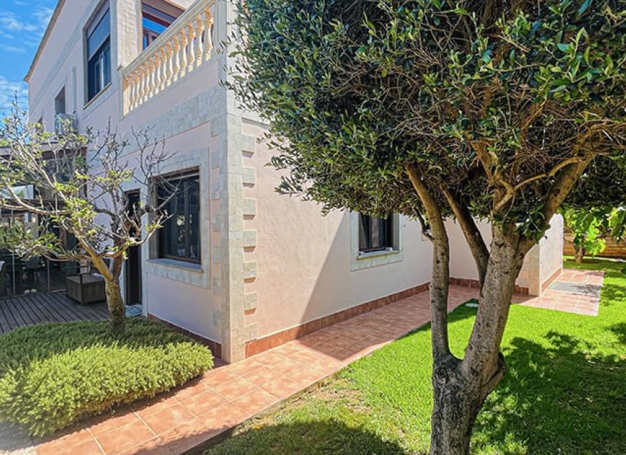 Resale - Villa - El Toro