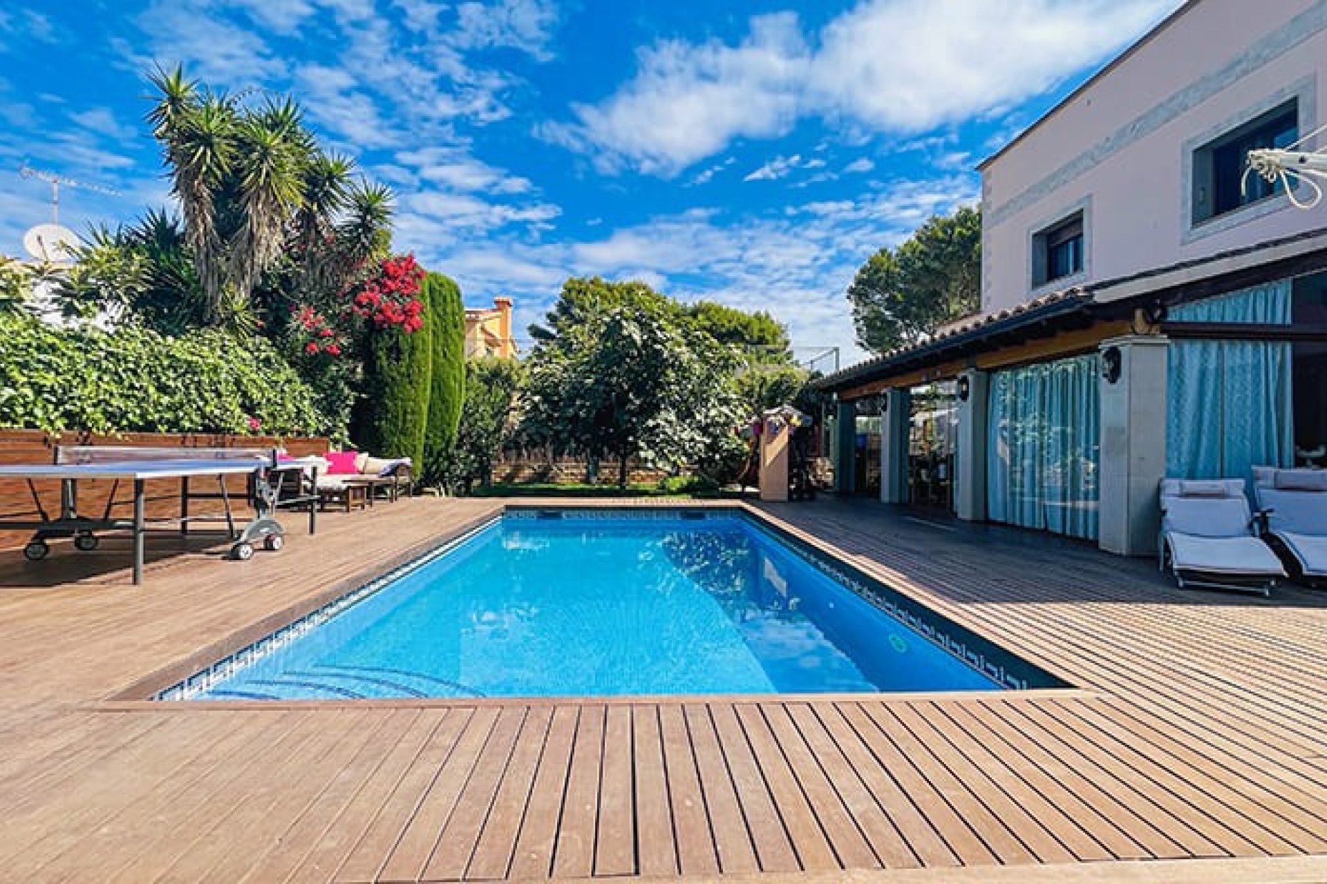 Resale - Villa - El Toro