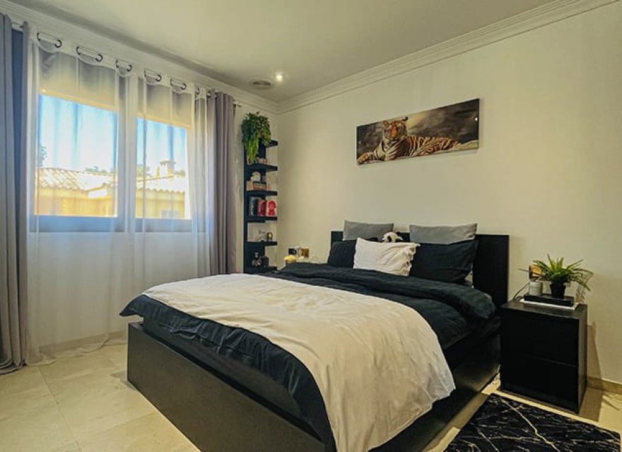 Resale - Villa - El Toro