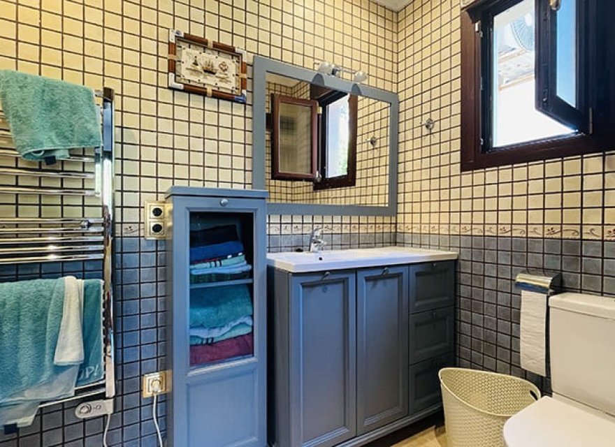 Resale - Villa - El Toro