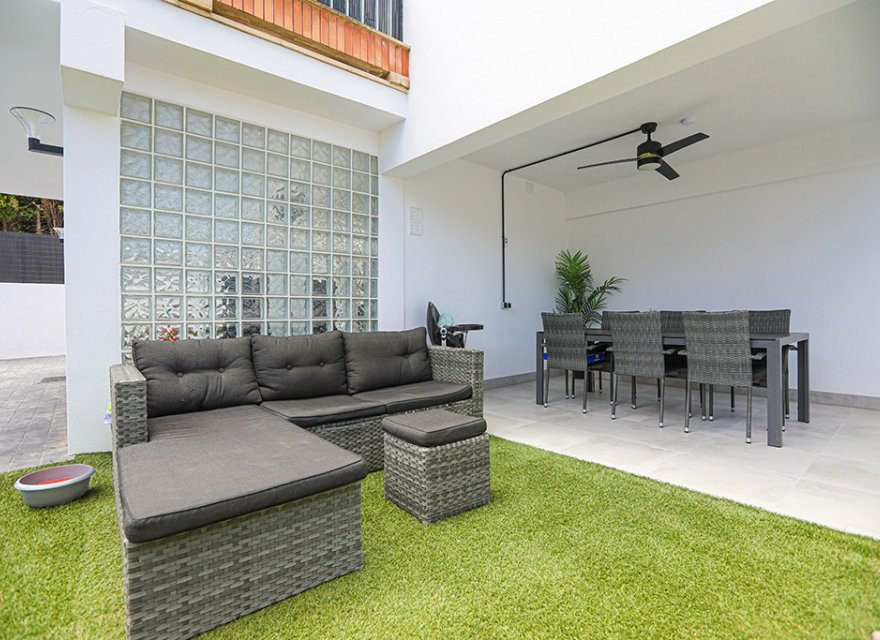 Resale - Villa - El Toro