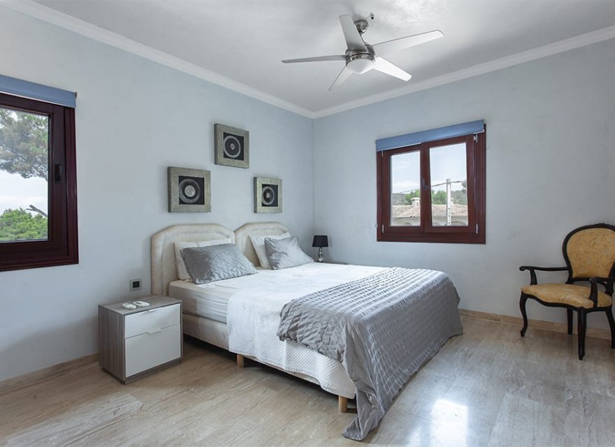 Resale - Villa - El Toro