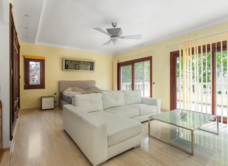 Resale - Villa - El Toro