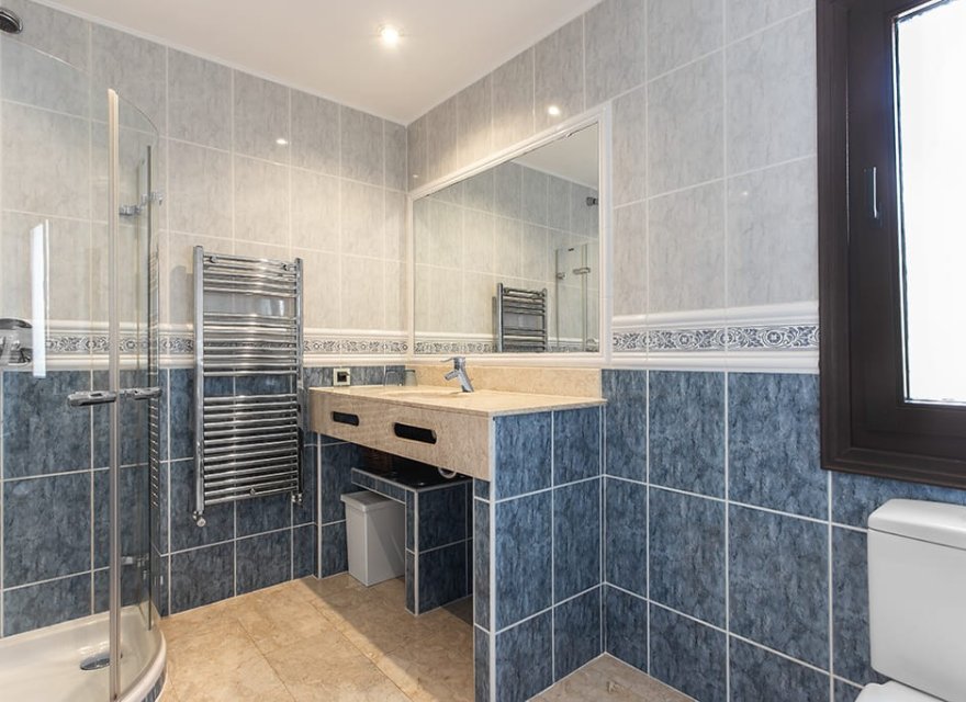 Resale - Villa - El Toro