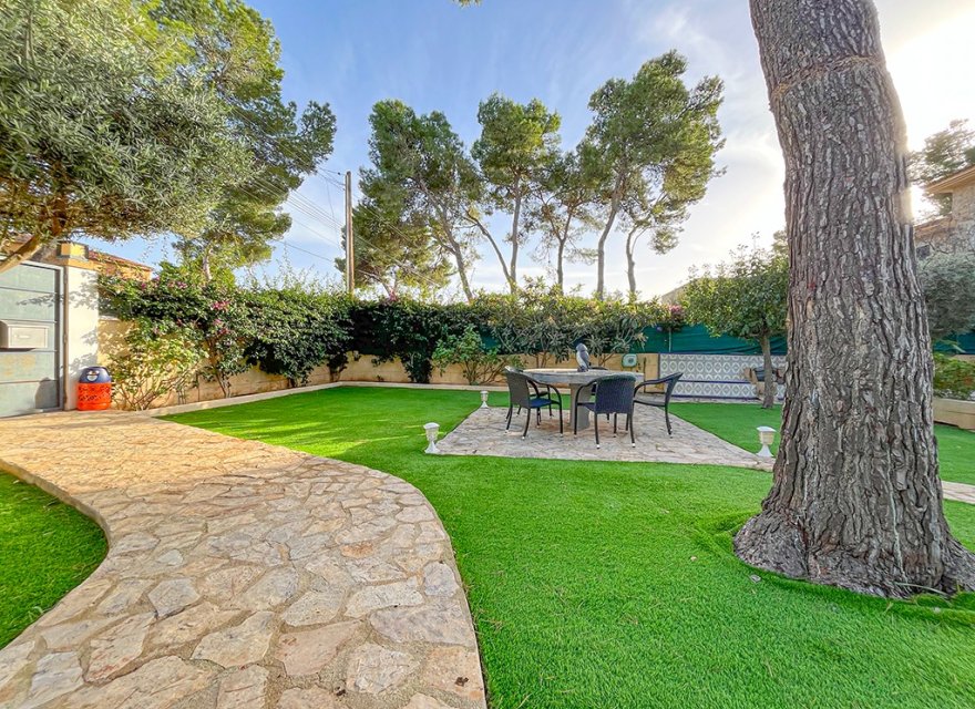 Resale - Villa - El Toro