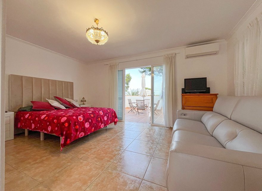 Resale - Villa - El Toro