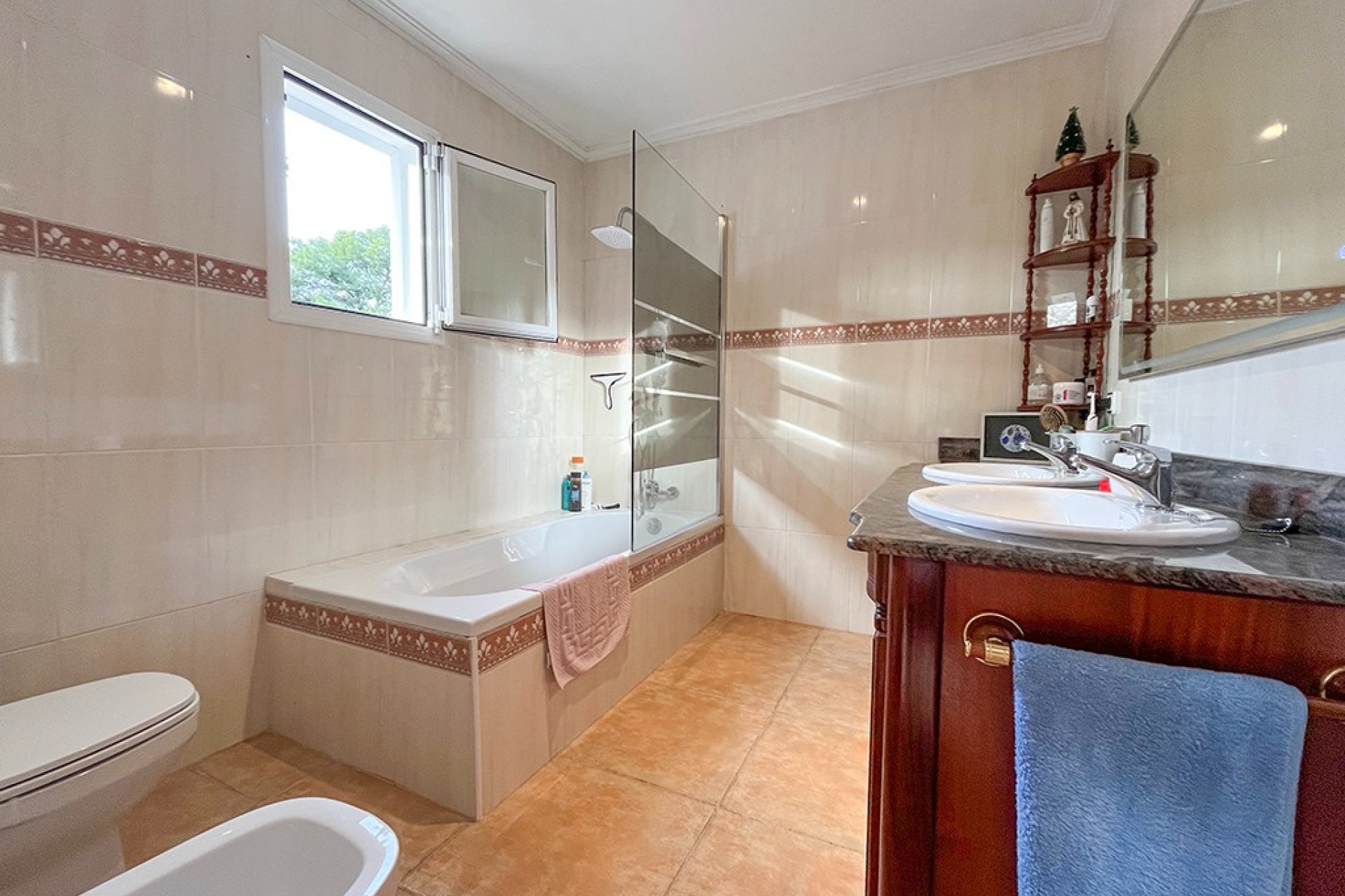 Resale - Villa - El Toro