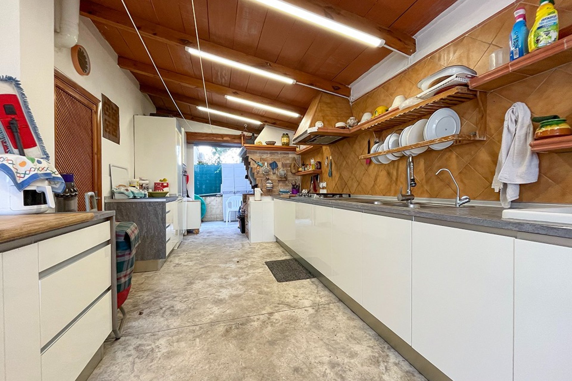 Resale - Villa - El Toro