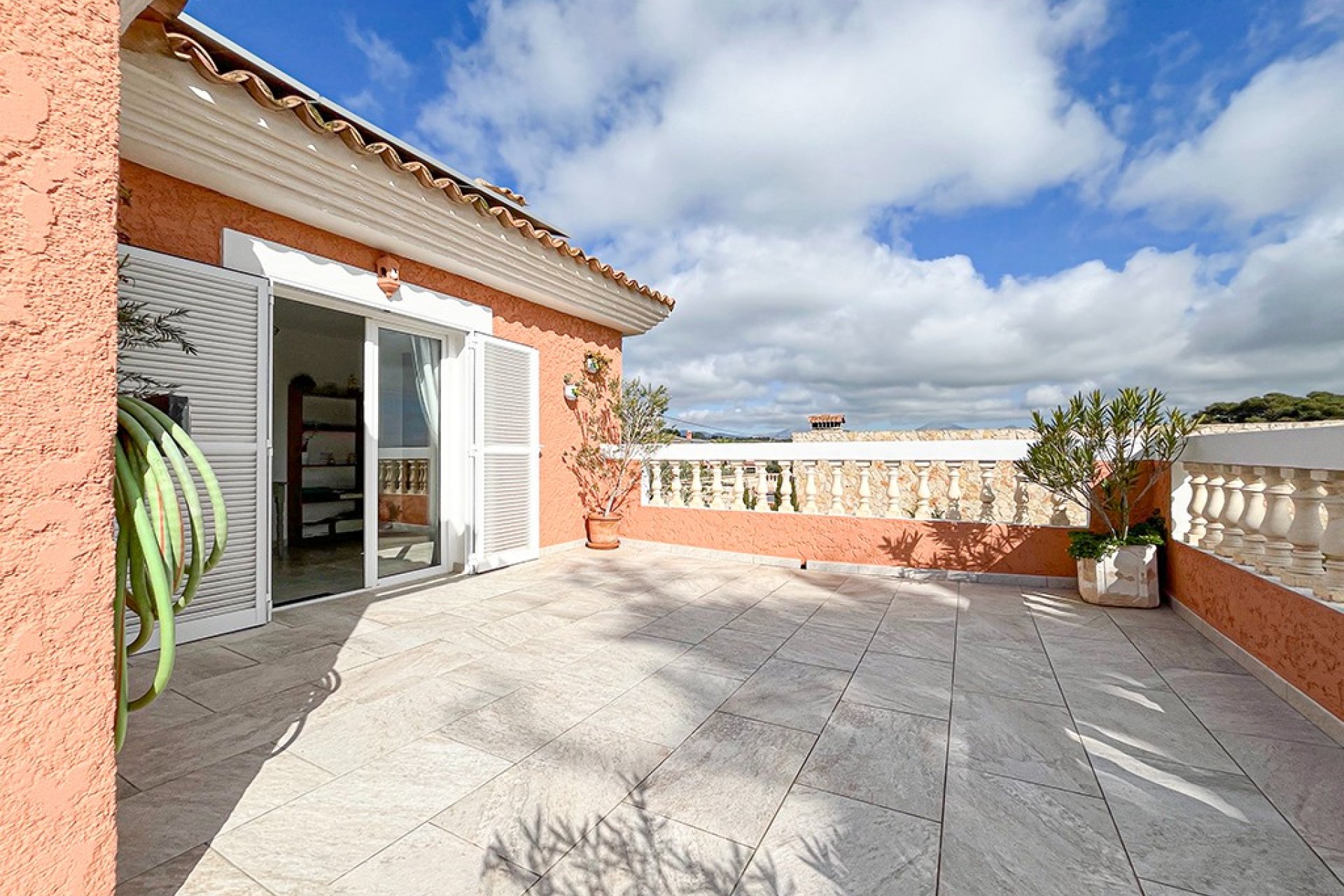 Resale - Villa - El Toro