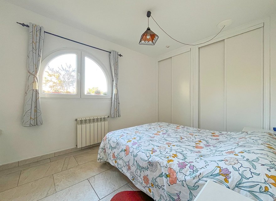 Resale - Villa - El Toro