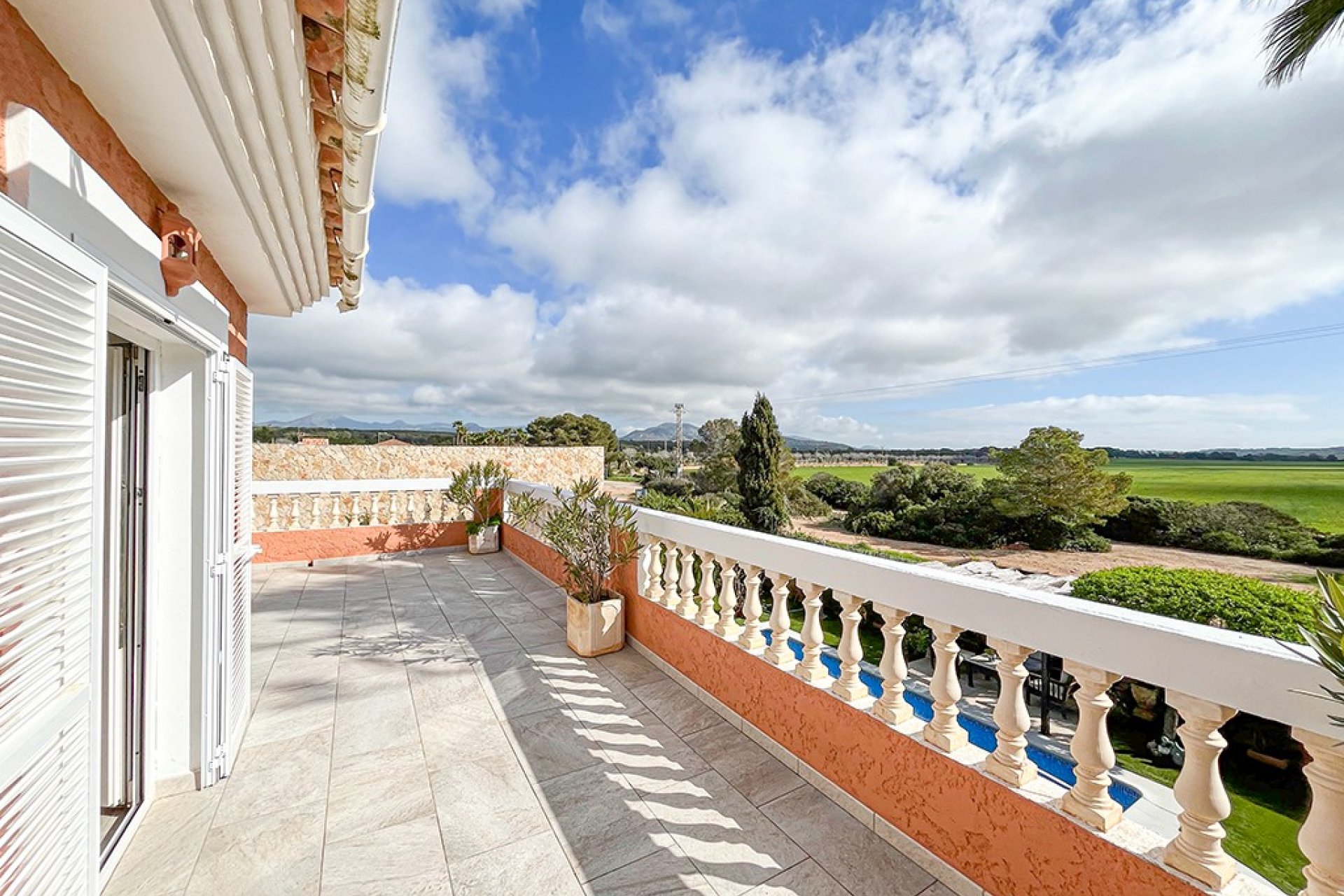 Resale - Villa - El Toro