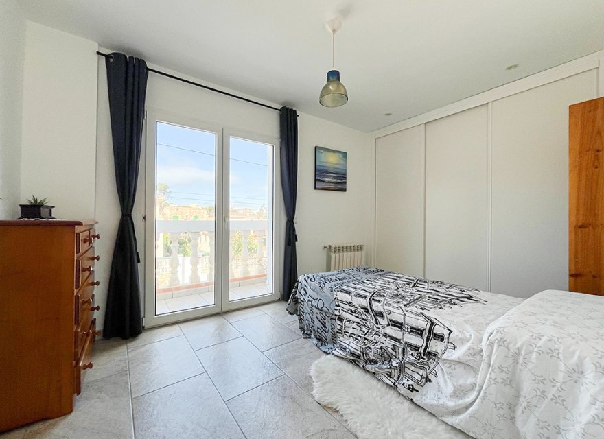 Resale - Villa - El Toro