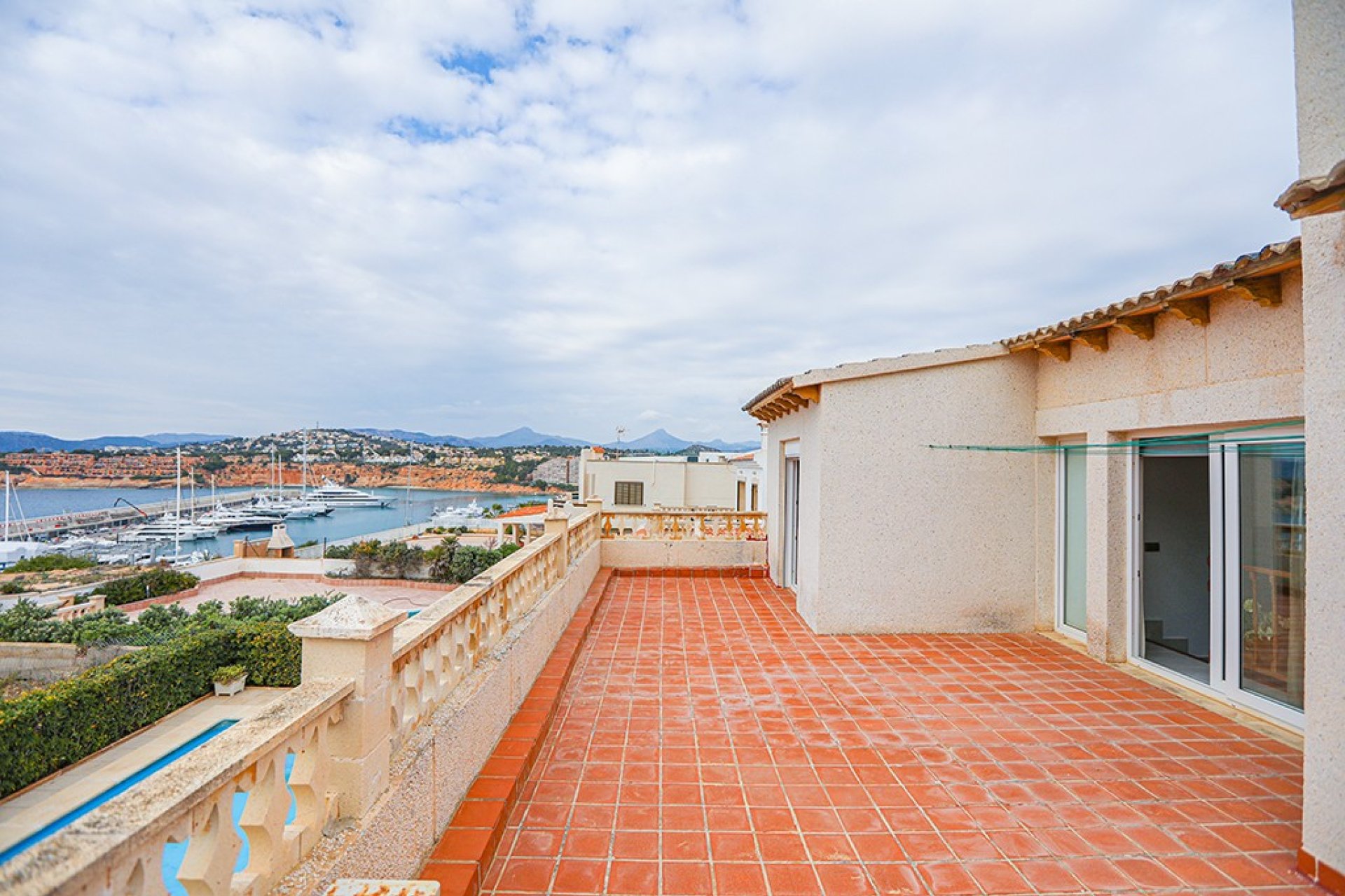 Resale - Villa - El Toro