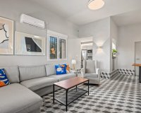 Resale - Villa - Elche