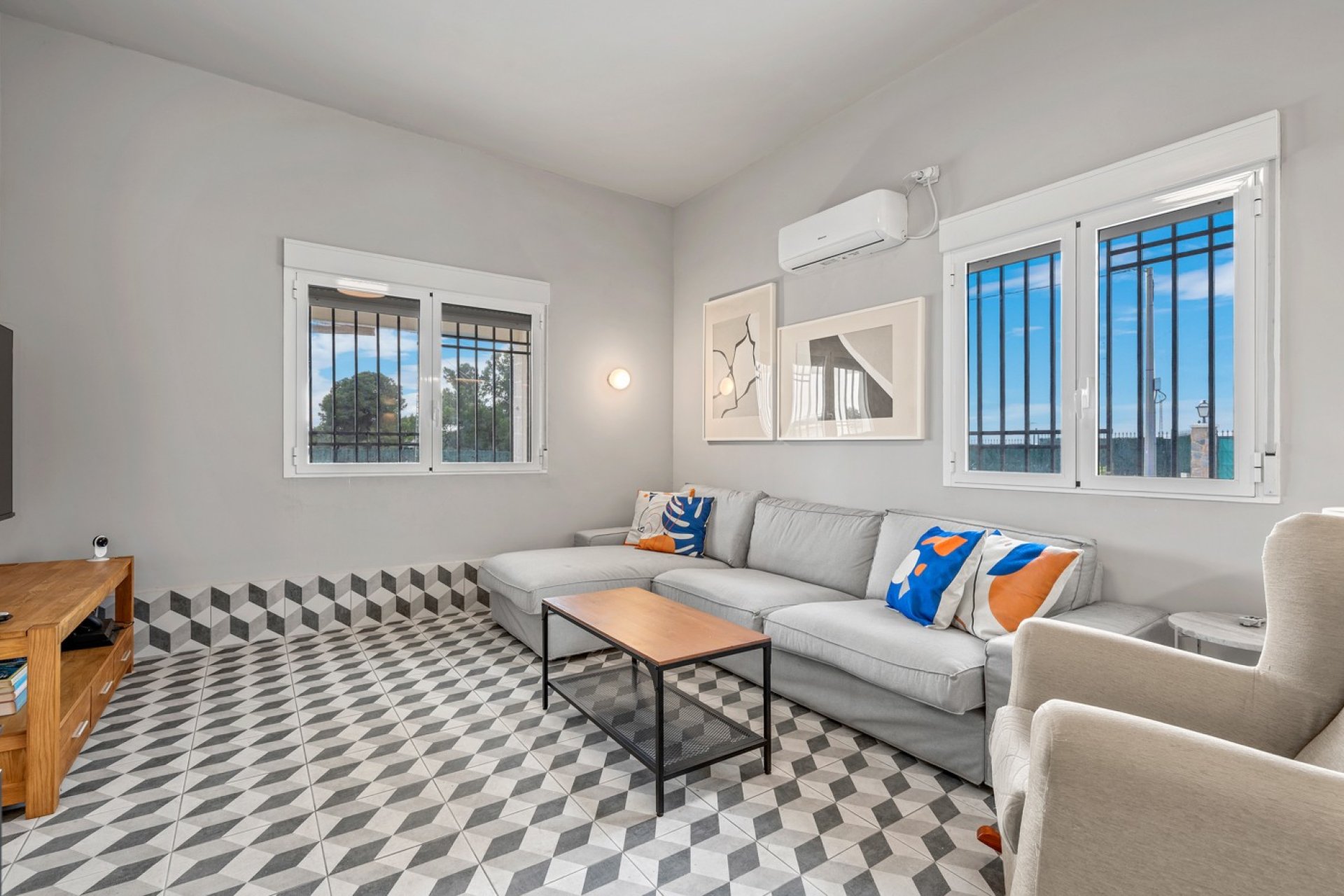 Resale - Villa - Elche