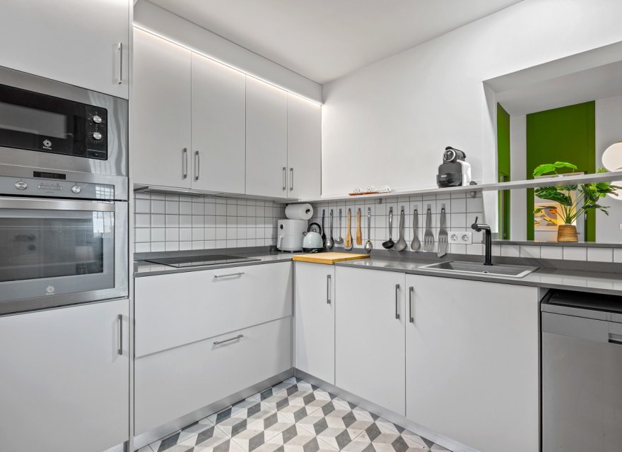 Resale - Villa - Elche