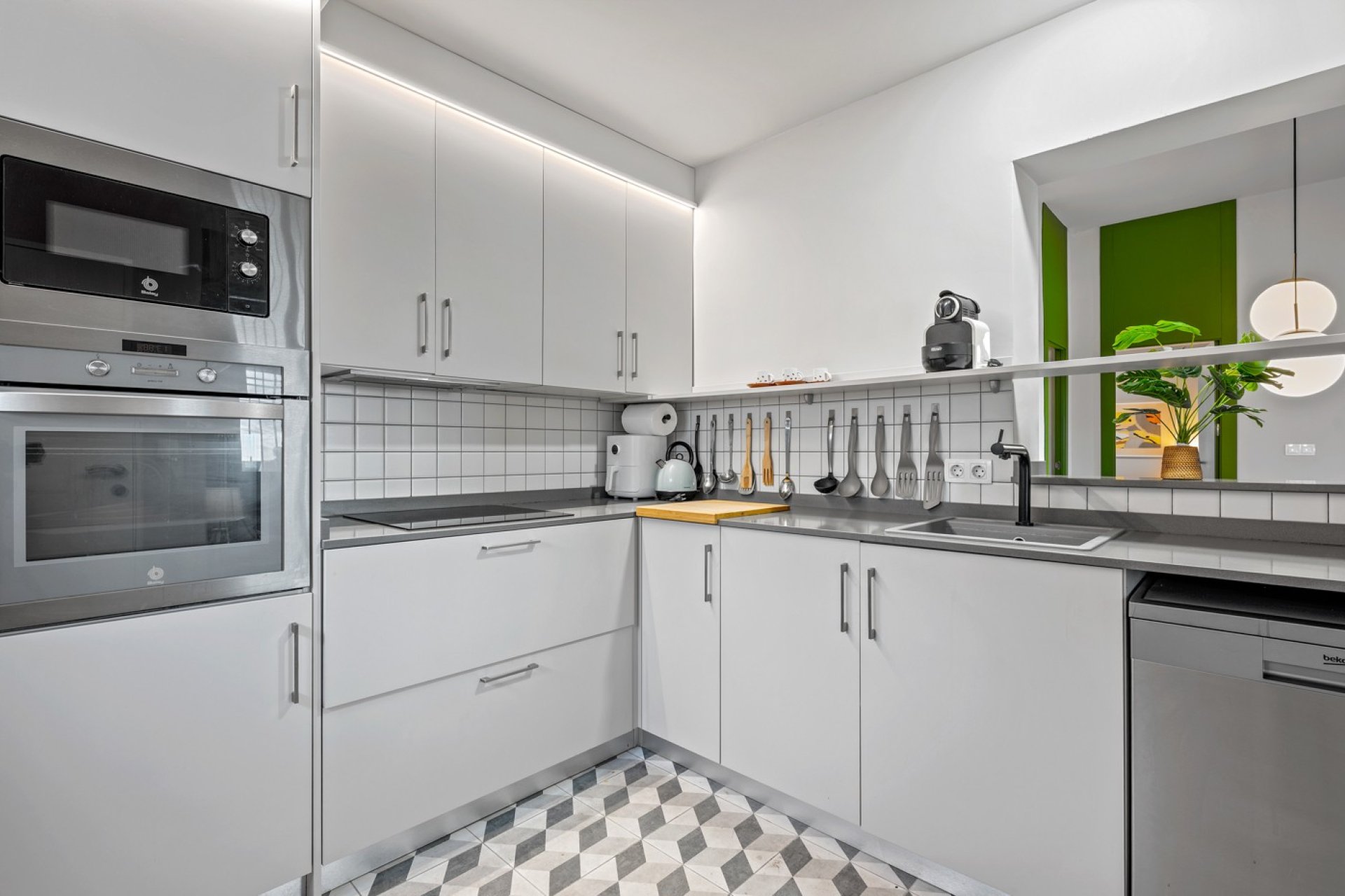 Resale - Villa - Elche