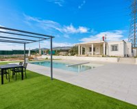 Resale - Villa - Elche