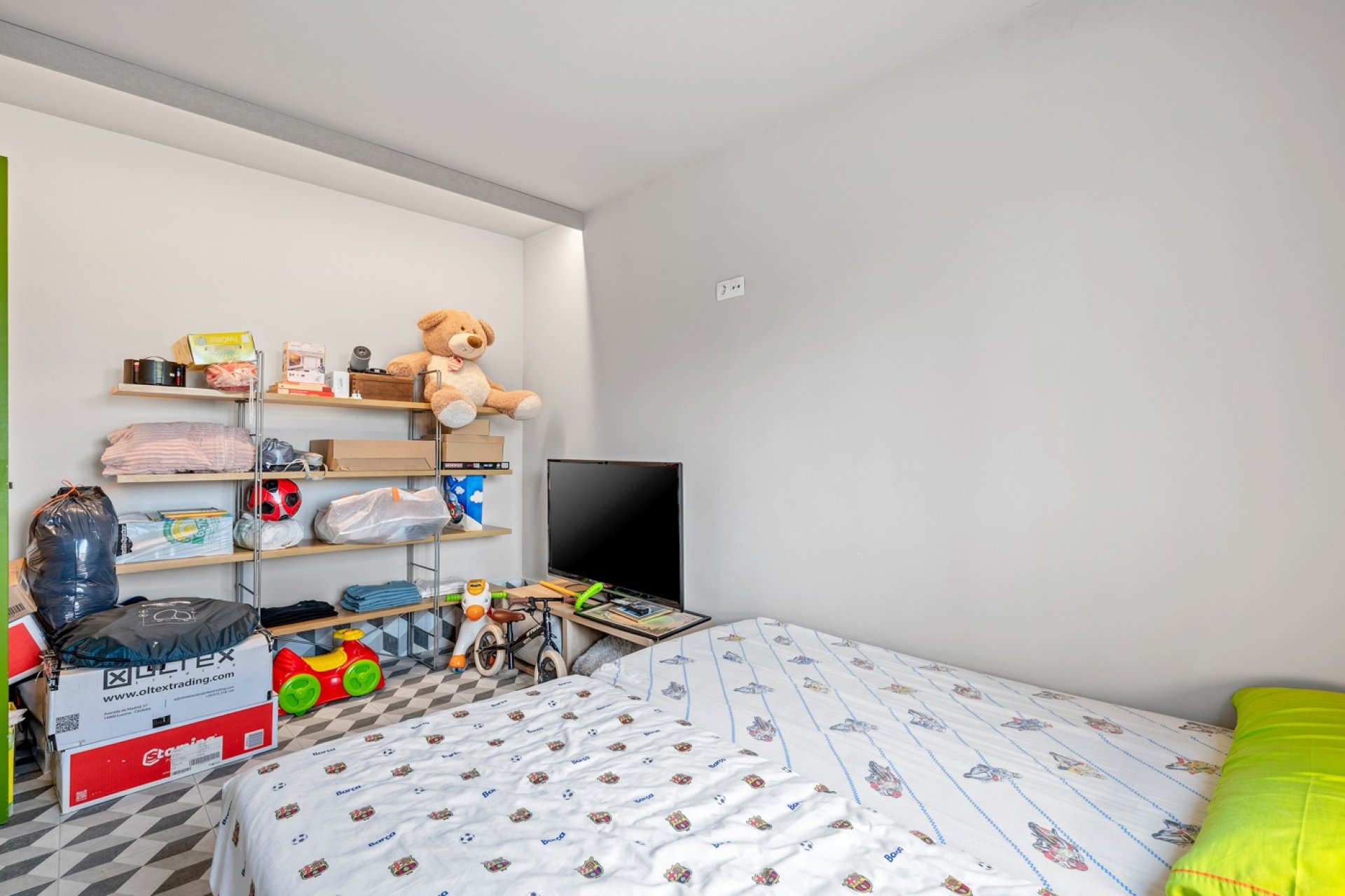 Resale - Villa - Elche