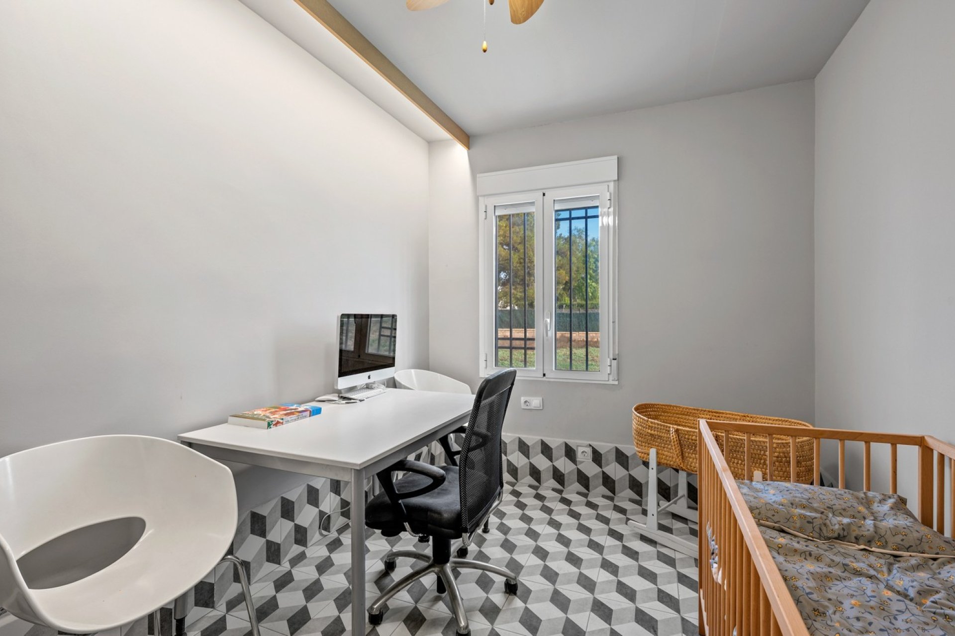 Resale - Villa - Elche