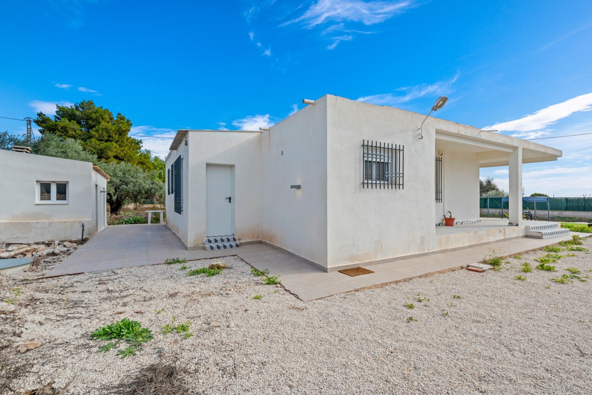 Resale - Villa - Elche