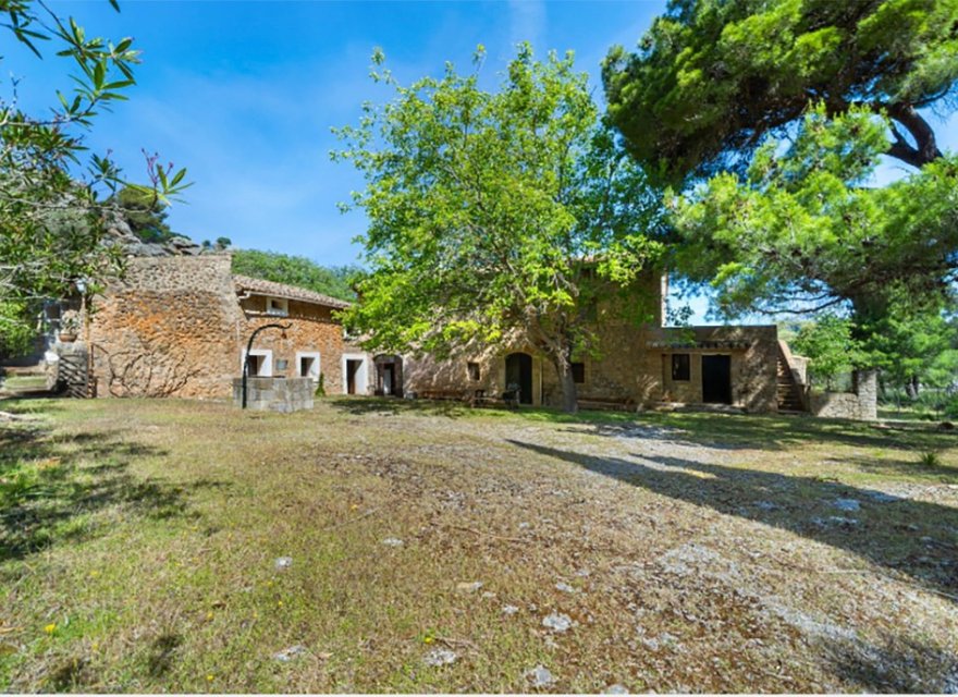 Resale - Villa - Escorca