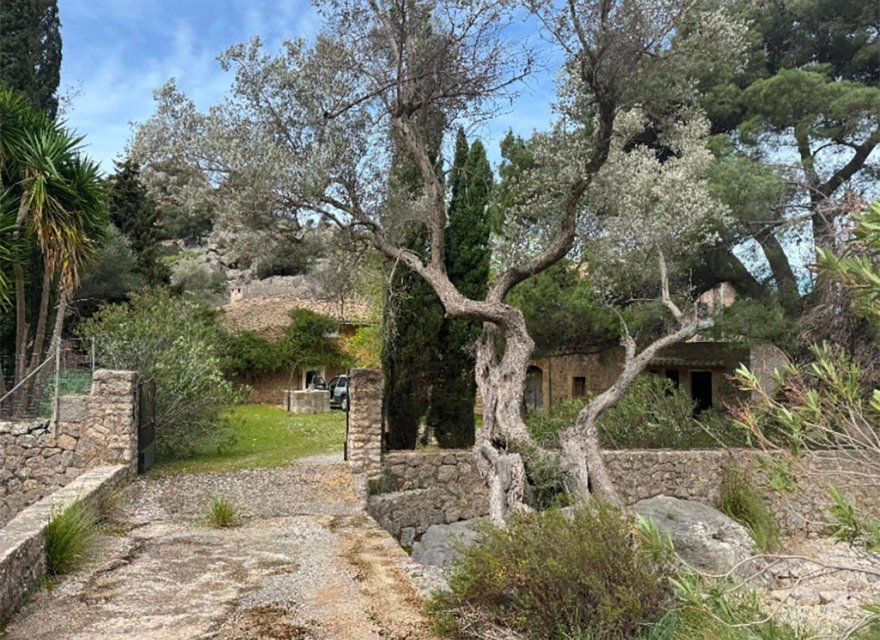 Resale - Villa - Escorca