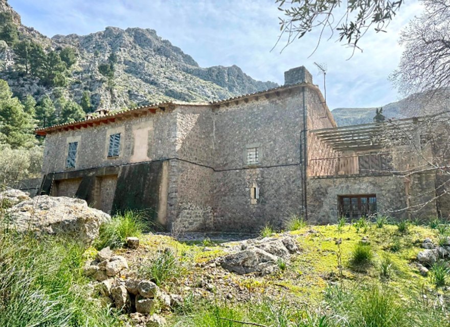 Resale - Villa - Escorca