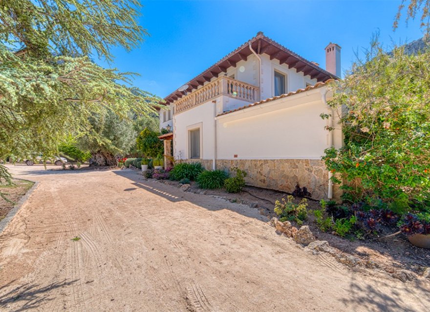 Resale - Villa - Esporles