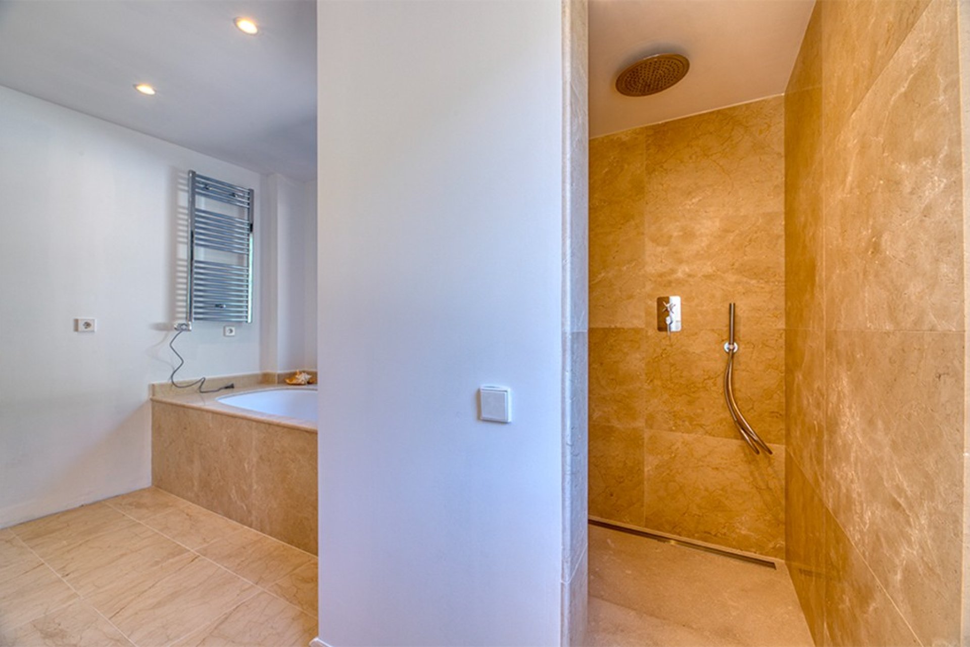 Resale - Villa - Esporles