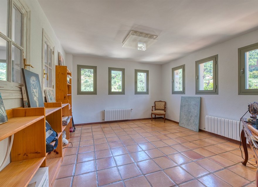 Resale - Villa - Esporles