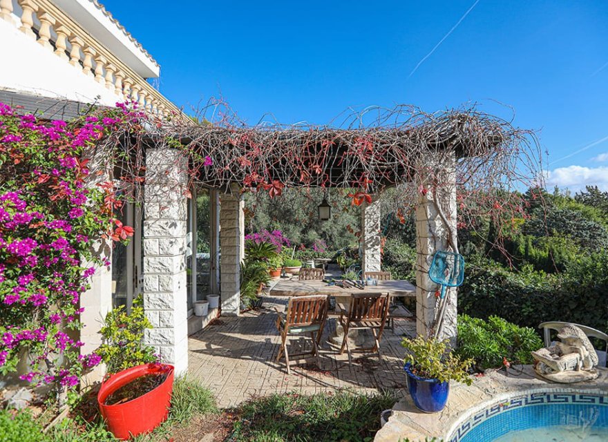 Resale - Villa - Esporles