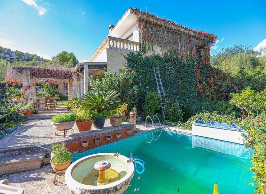 Resale - Villa - Esporles