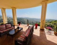 Resale - Villa - Еstepona - Costa del Sol