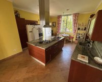 Resale - Villa - Еstepona - Costa del Sol