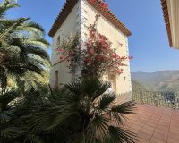 Resale - Villa - Еstepona - Costa del Sol