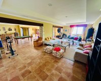 Resale - Villa - Еstepona - Costa del Sol